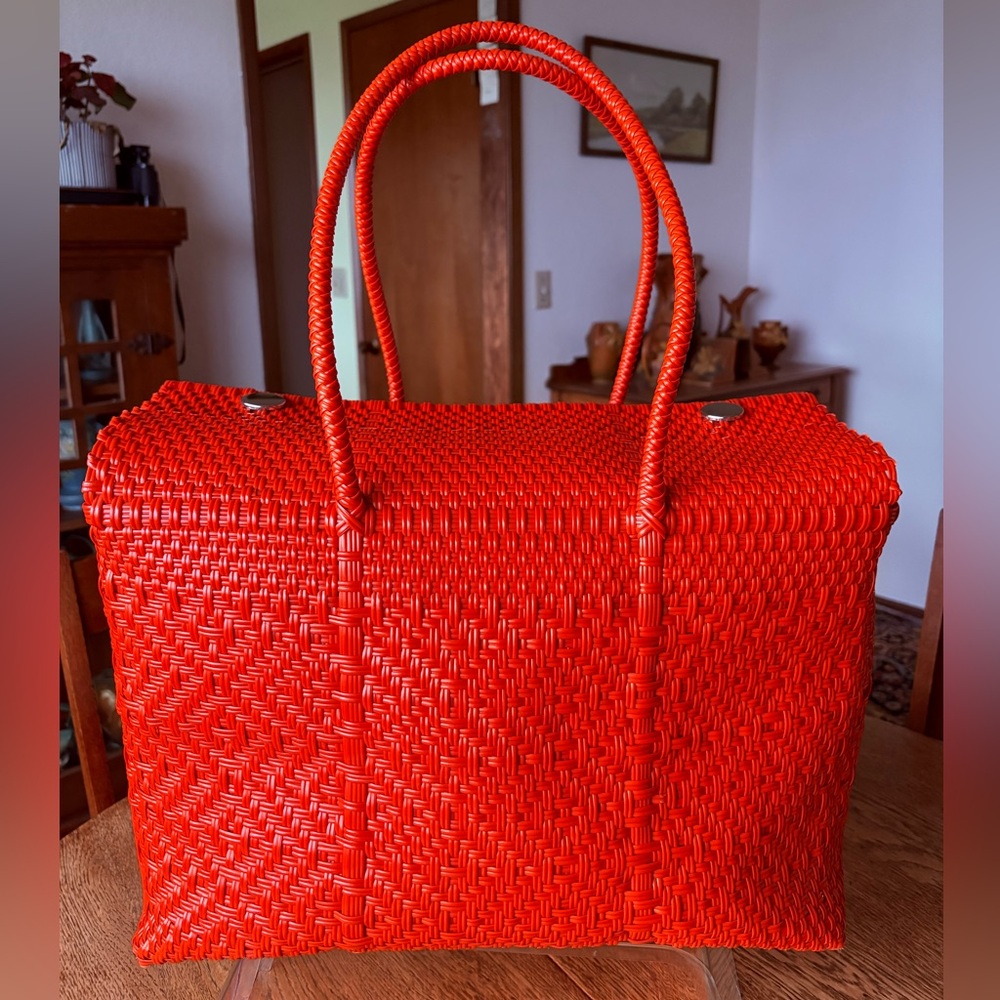 Artesian crafted in Mexico, bright orange woven plastic large tote bag snap top